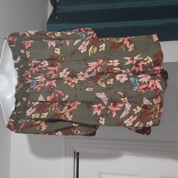 Off shoulder top - Picture 5 of 7